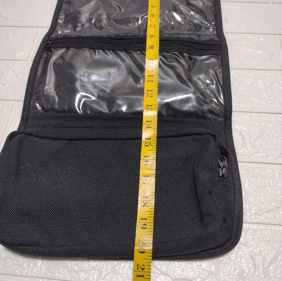 Briggs & Riley Travelware Trifold Black Nylon Compact Toiletry Bag - Picture 7 of 8